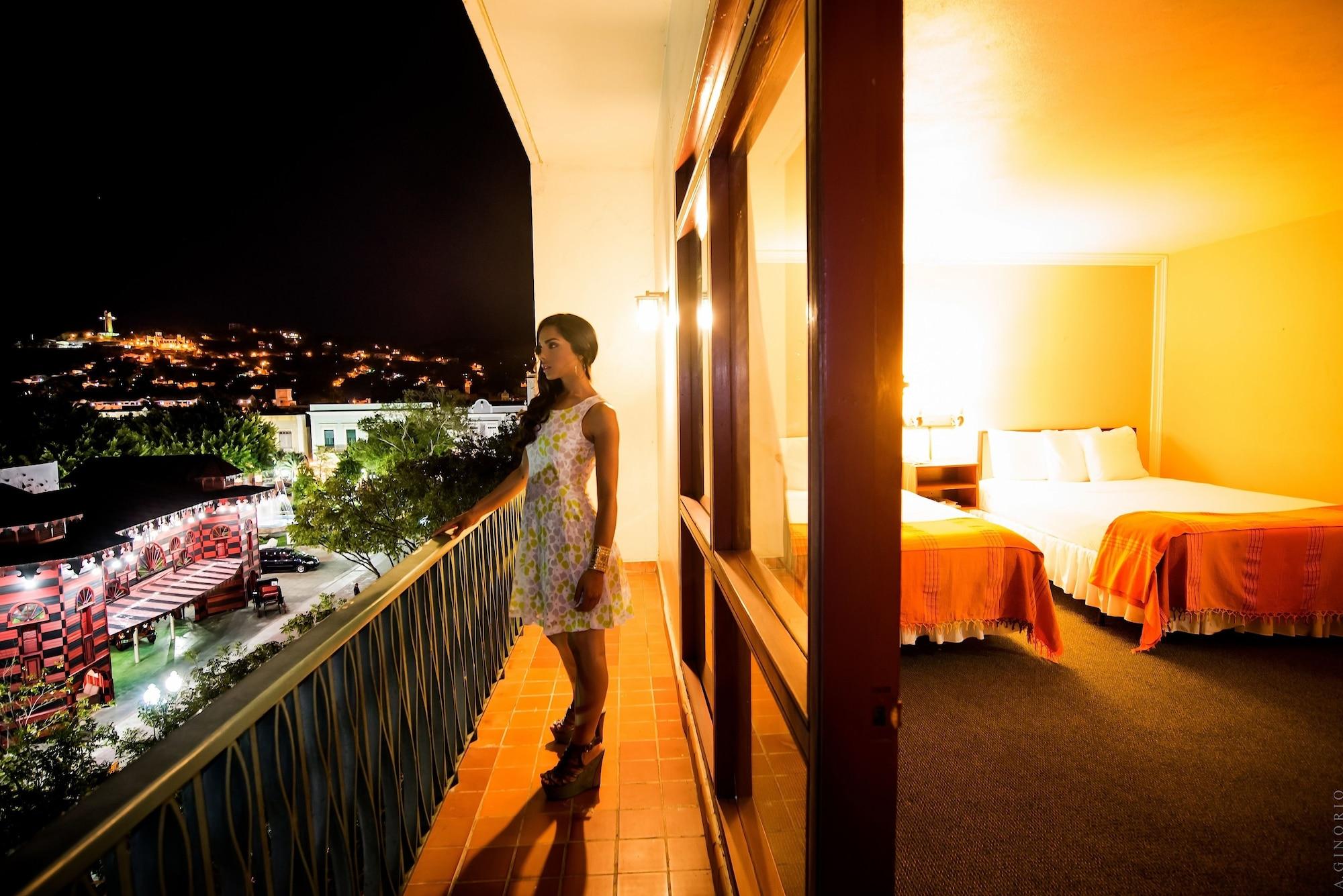 Hotel Melia Ponce Kültér fotó